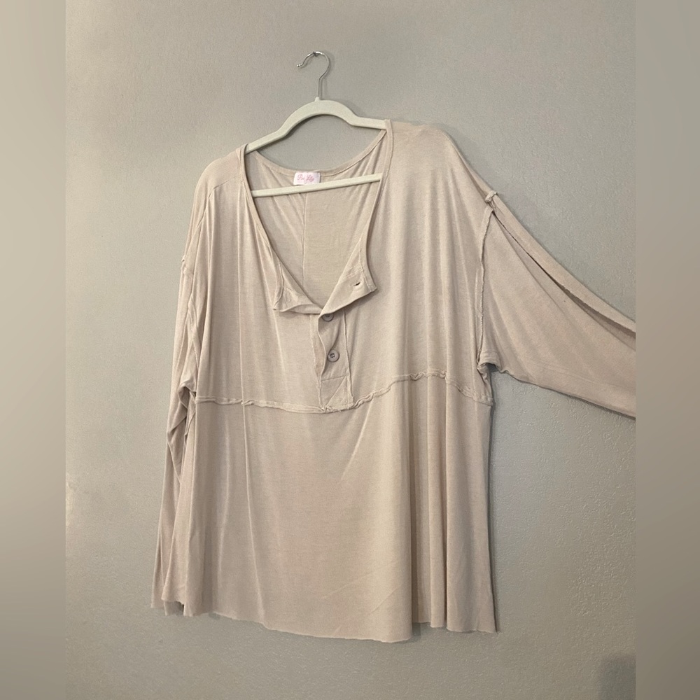 Pink Lily • NWOT • Henley tunic